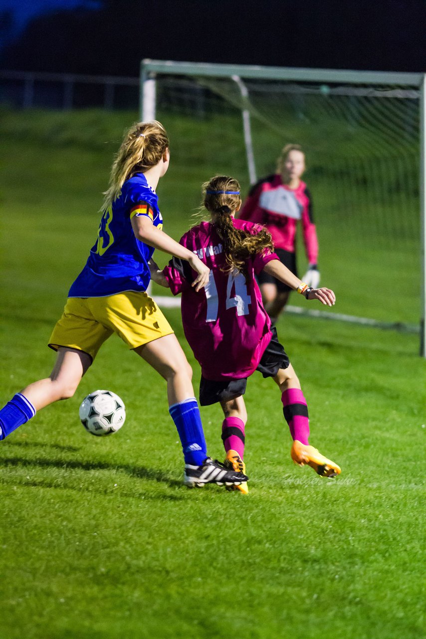 Bild 295 - B-Juniorinnen TSV Gnutz o.W. - SV Wahlstedt : Ergebnis: 1:1